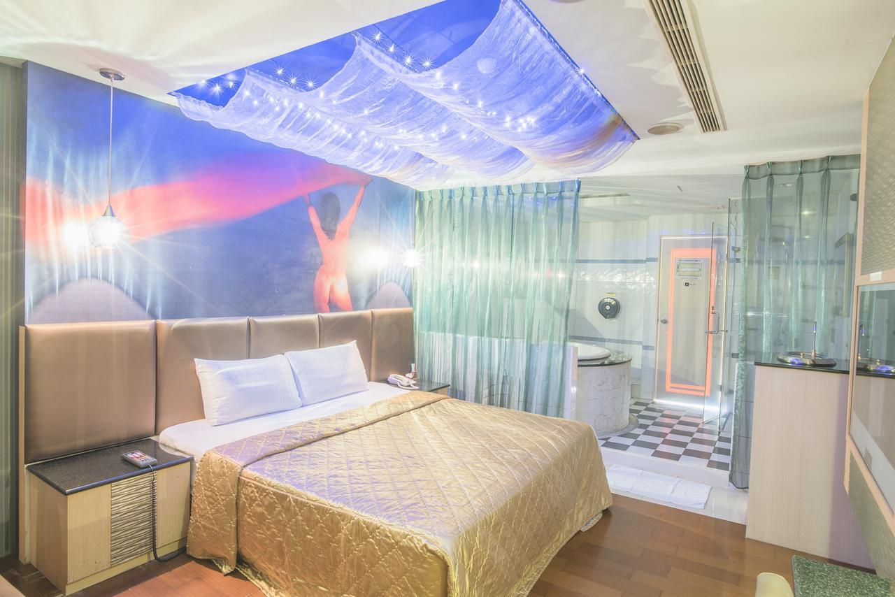 Alexander Motel Kaohsiung Exteriör bild